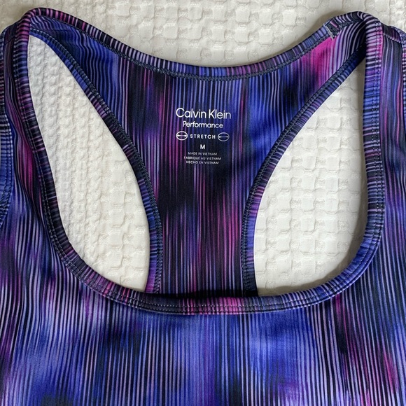 Calvin Klein Women’s Low Impact Crop Top Blur Movement Lotus Size Medium - Picture 6 of 6